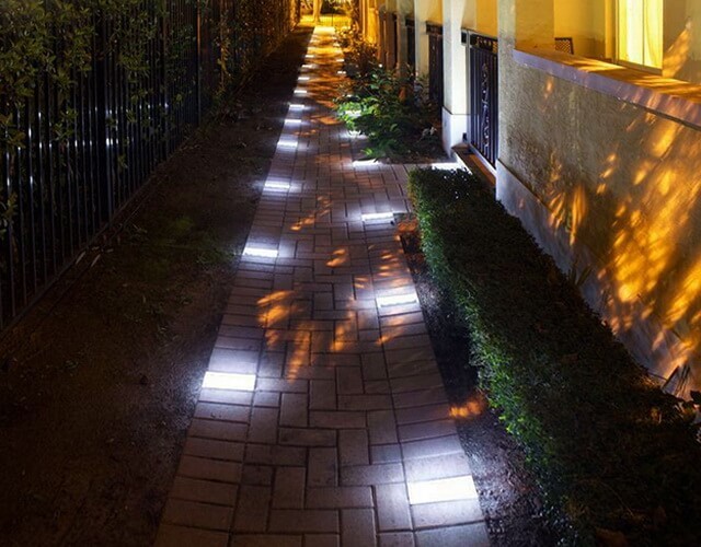 Светодиодная тротуарная плитка для подсветки дорожек - купить в интернет магазине с доставкой
